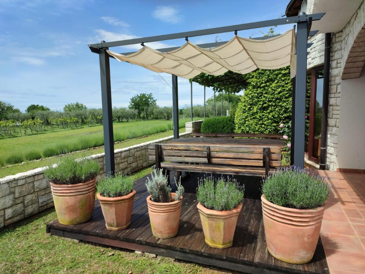 Holiday Home Bellavista Tar-Vabriga Luaran gambar