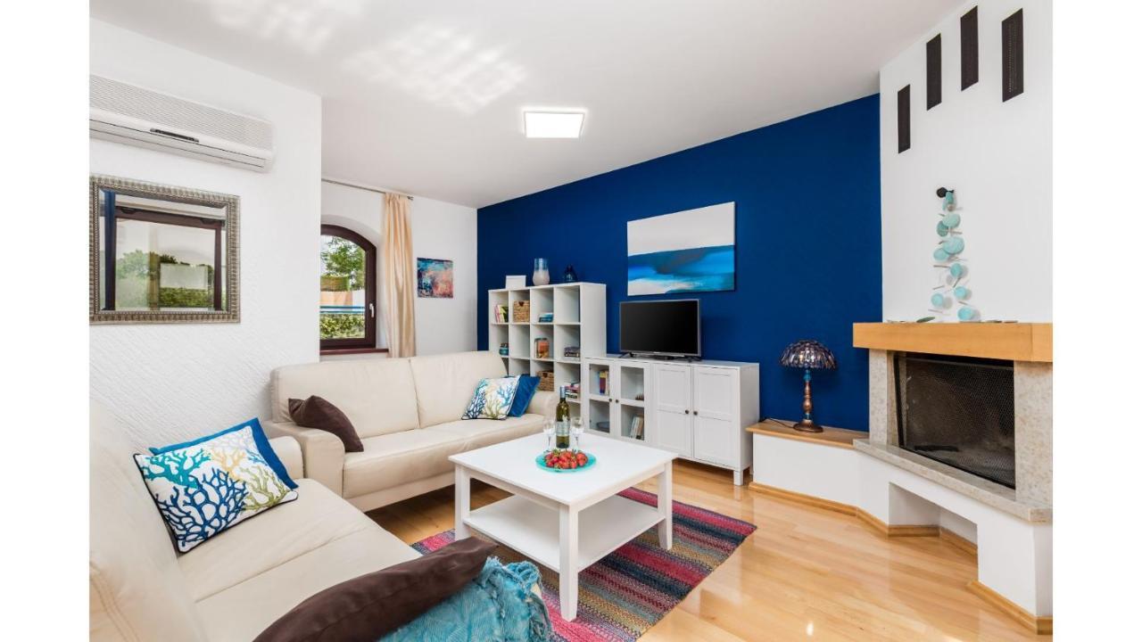 Holiday Home Bellavista Tar-Vabriga Luaran gambar