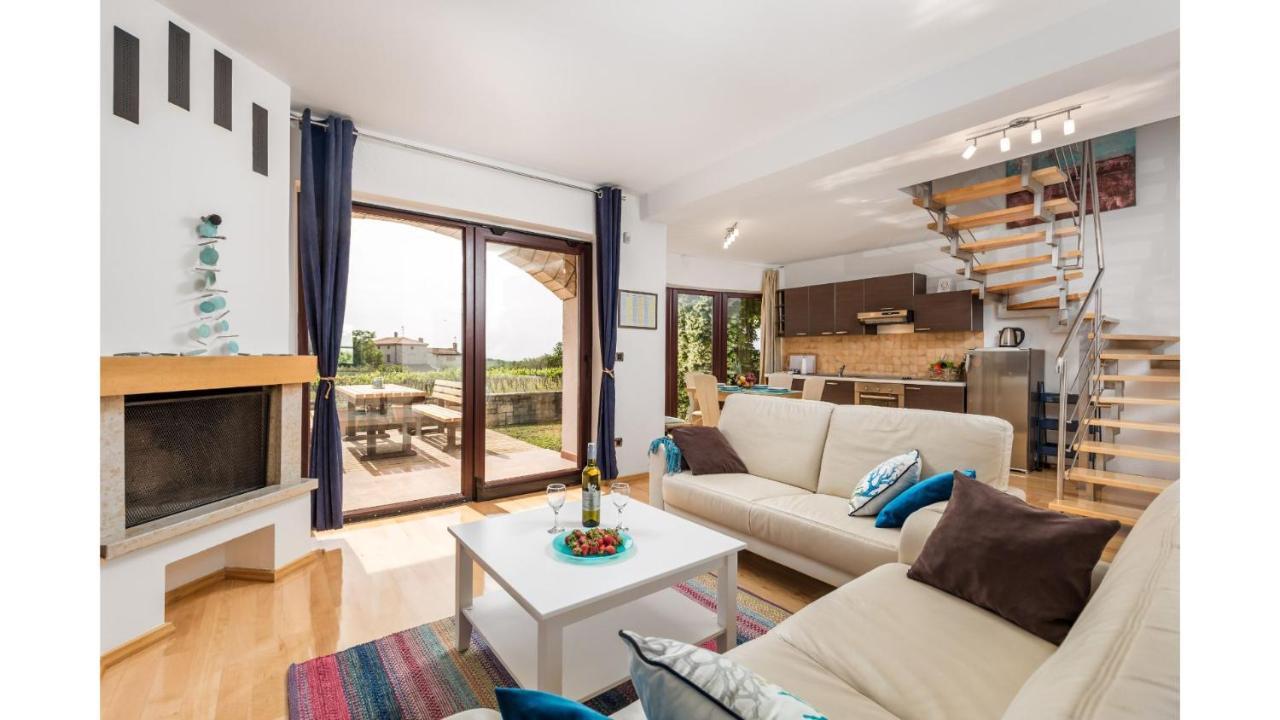 Holiday Home Bellavista Tar-Vabriga Luaran gambar
