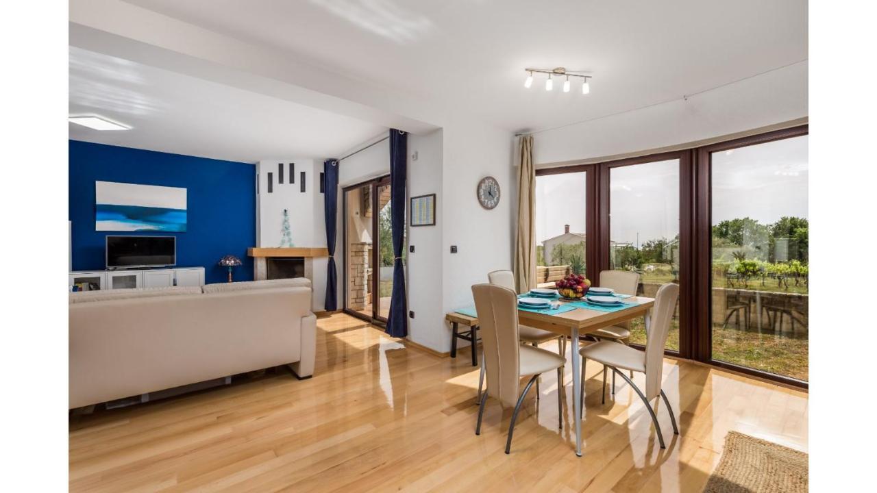 Holiday Home Bellavista Tar-Vabriga Luaran gambar