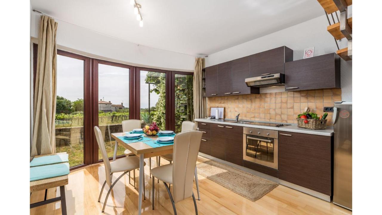 Holiday Home Bellavista Tar-Vabriga Luaran gambar