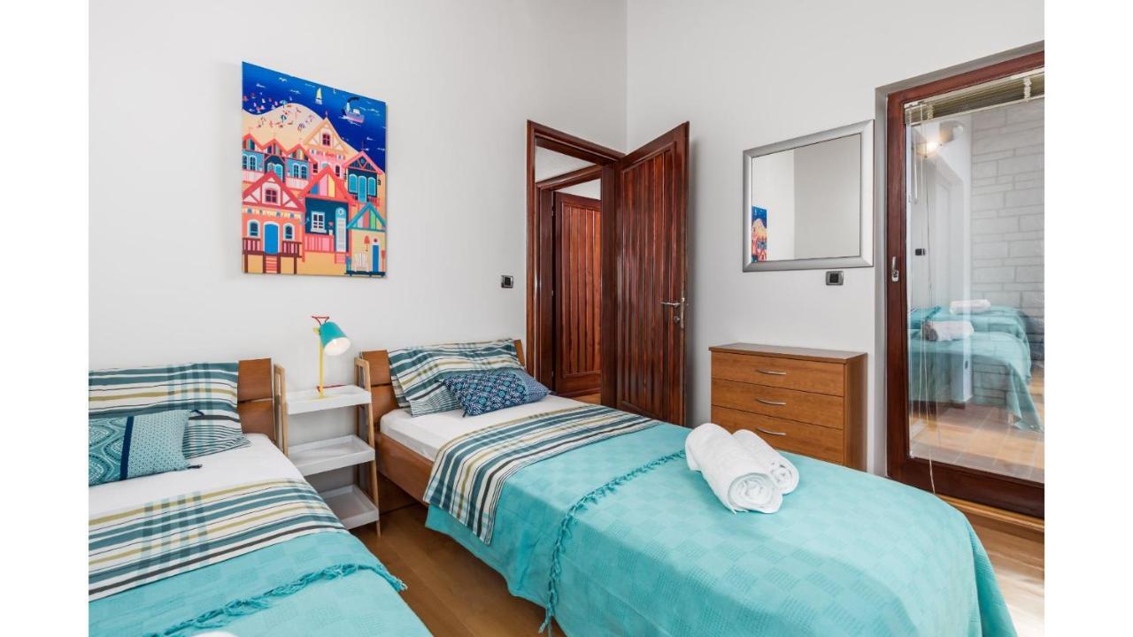 Holiday Home Bellavista Tar-Vabriga Luaran gambar