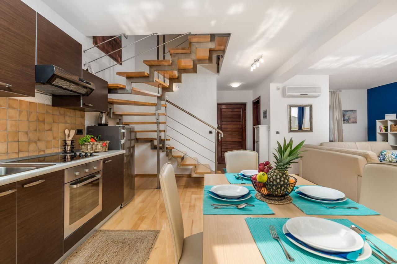 Holiday Home Bellavista Tar-Vabriga Luaran gambar